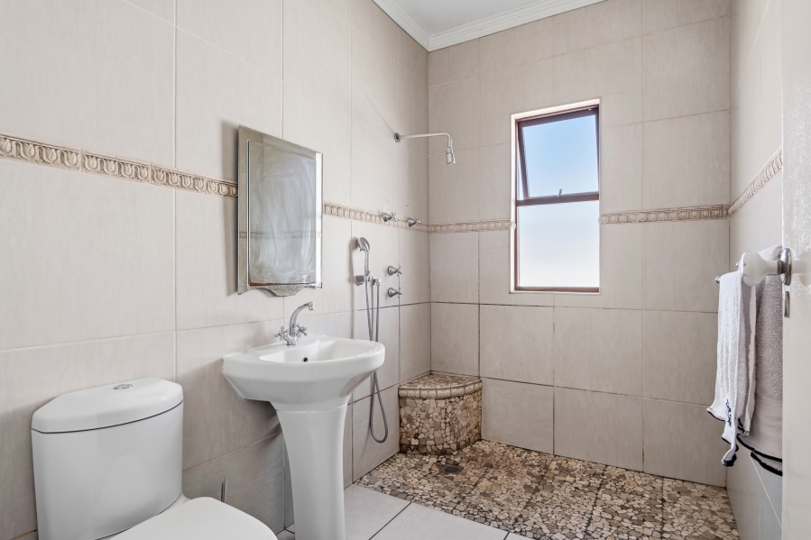 3 Bedroom Property for Sale in Heathfield Western Cape